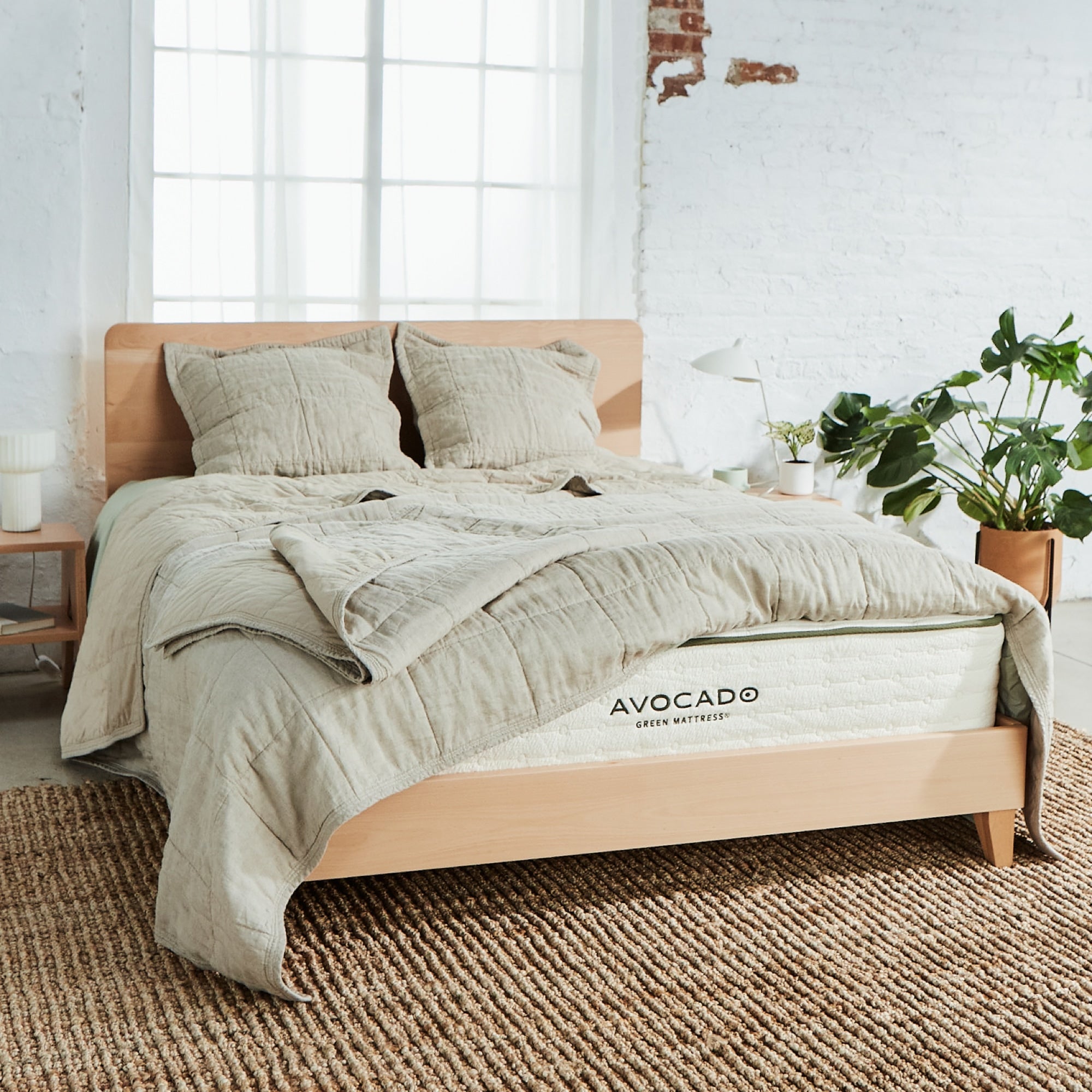 AVOCADO_NATURAL_LINEN_QUILT_131