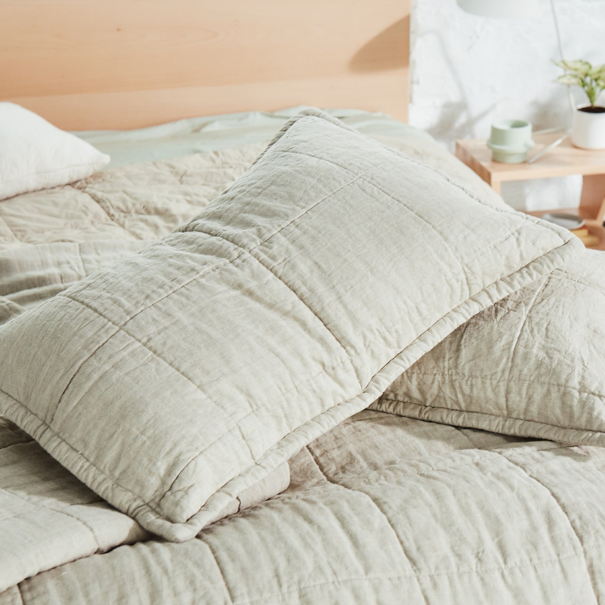 AVOCADO_NATURAL_LINEN_SHAMS_195_be9b9987-6d07-4a40-a855-38a3e6711b12